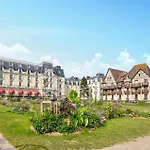 Amazing In Deauville