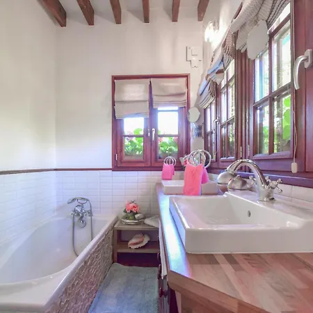 3 Bedroom Gorgeous In * Deauville