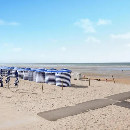 Dom wakacyjny 3 Bedroom Gorgeous In Deauville