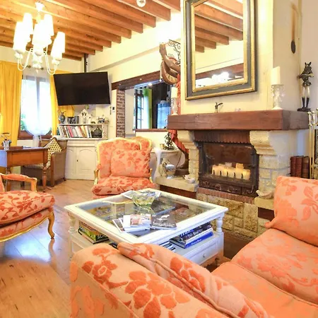 Nice Home In Deauville 別荘