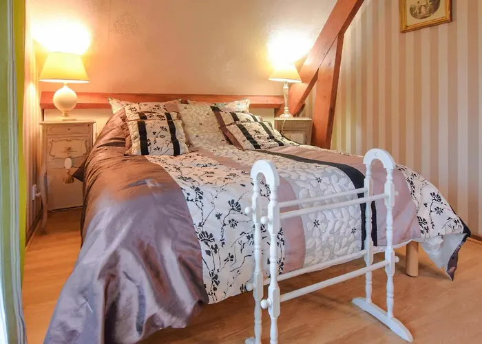 3 Bedroom Gorgeous In Deauville